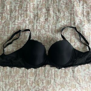 Victoria’s Secret Dream Angels lined Demi 34DD